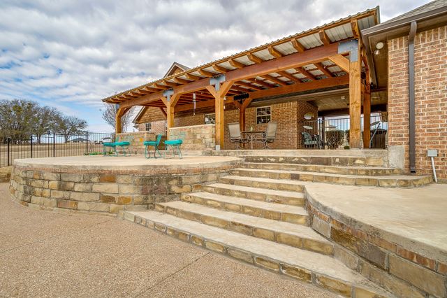 3303 Farm Land Court, Granbury, TX 76048