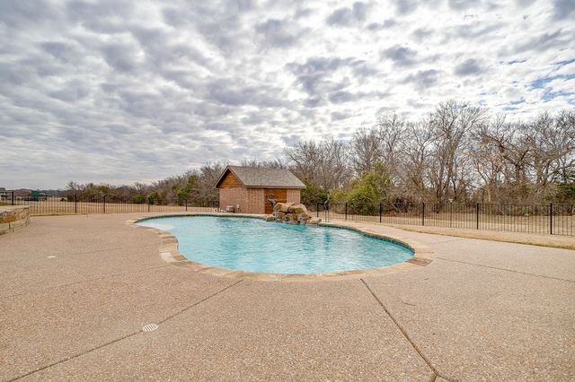 3303 Farm Land Court, Granbury, TX 76048