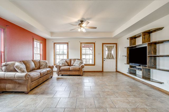 3303 Farm Land Court, Granbury, TX 76048