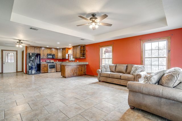 3303 Farm Land Court, Granbury, TX 76048