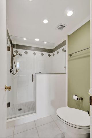 801 Lake Shore Drive 414, Lake Park, FL 33403