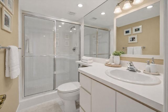 801 Lake Shore Drive 414, Lake Park, FL 33403