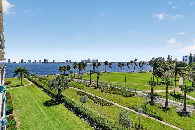 801 Lake Shore Drive 414, Lake Park, FL 33403