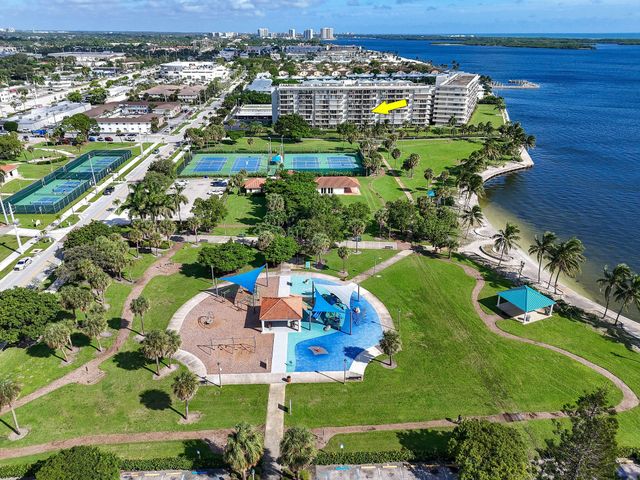 801 Lake Shore Drive 414, Lake Park, FL 33403