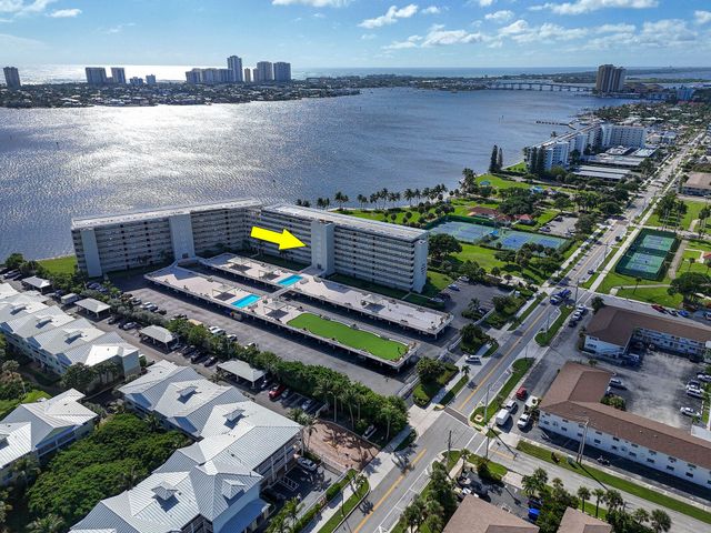 801 Lake Shore Drive 414, Lake Park, FL 33403