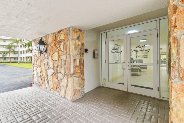 801 Lake Shore Drive 414, Lake Park, FL 33403