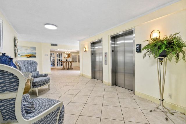 801 Lake Shore Drive 414, Lake Park, FL 33403