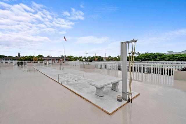 801 Lake Shore Drive 414, Lake Park, FL 33403