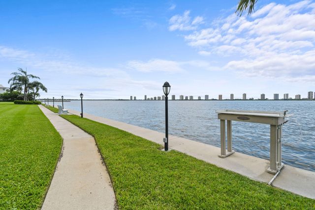 801 Lake Shore Drive 414, Lake Park, FL 33403