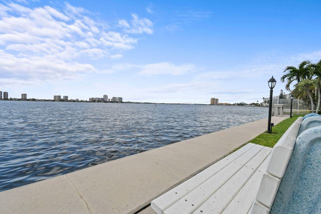 801 Lake Shore Drive 414, Lake Park, FL 33403