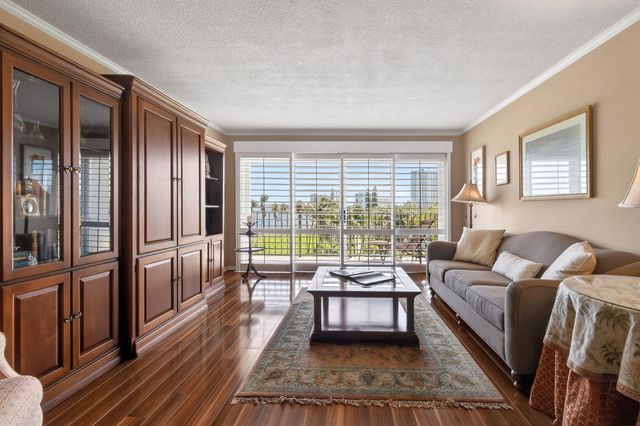 801 Lake Shore Drive 414, Lake Park, FL 33403