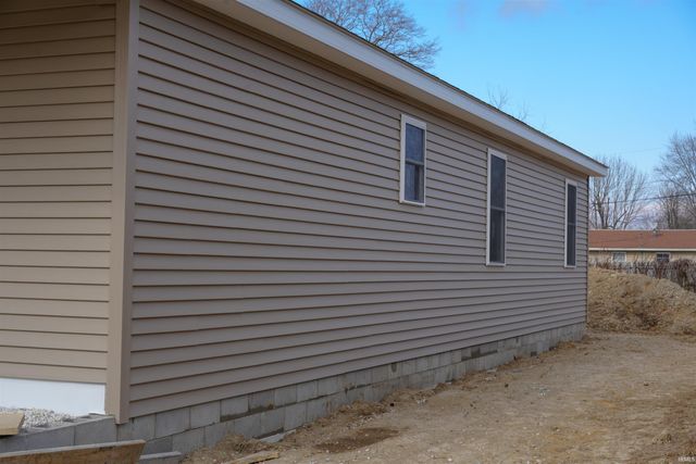 511 College Avenue, Mitchell, IN 47446