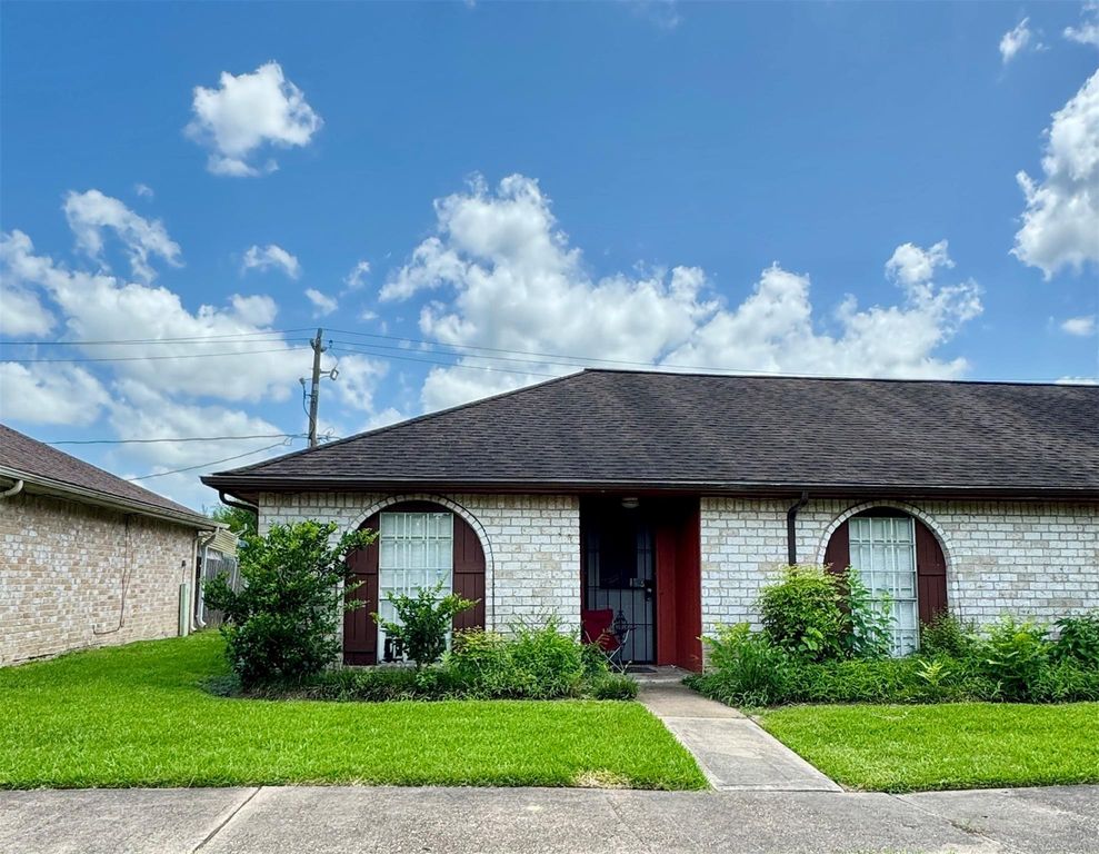 7449 Cook Road, Houston, TX 77072