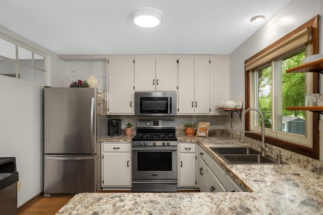 17137 Franchise Way, Lakeville, MN 55024
