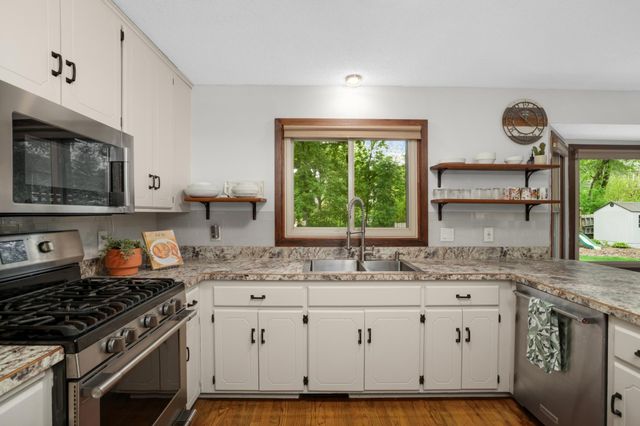 17137 Franchise Way, Lakeville, MN 55024