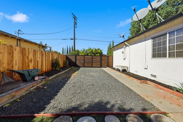 2906 Farris Ave, Ceres, CA 95307