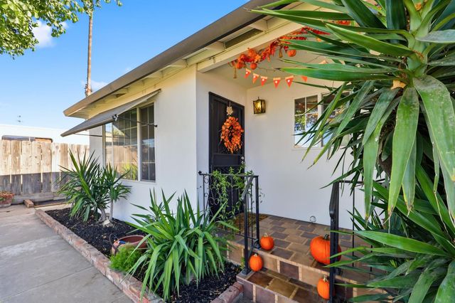 2906 Farris Ave, Ceres, CA 95307