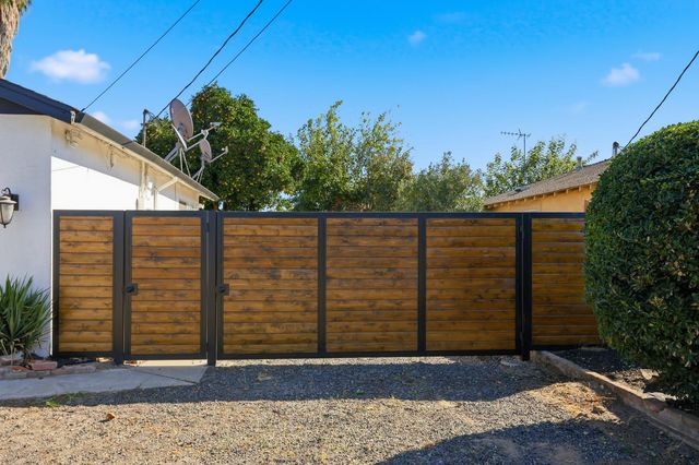 2906 Farris Ave, Ceres, CA 95307