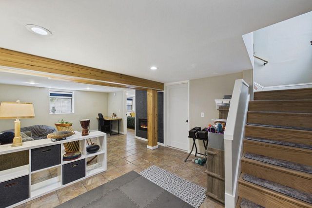 3232 Hennepin Avenue, Minneapolis, MN 55408