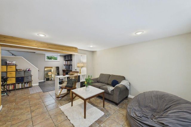 3232 Hennepin Avenue, Minneapolis, MN 55408