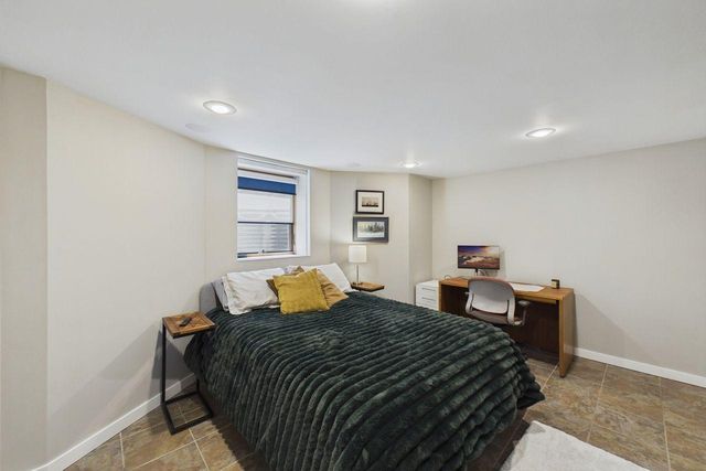 3232 Hennepin Avenue, Minneapolis, MN 55408
