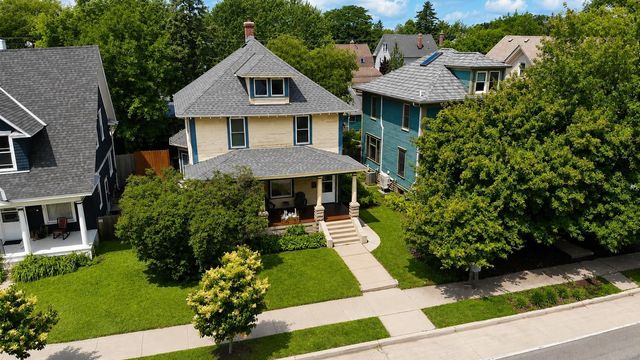 3232 Hennepin Avenue, Minneapolis, MN 55408