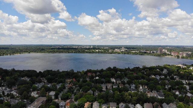 3232 Hennepin Avenue, Minneapolis, MN 55408