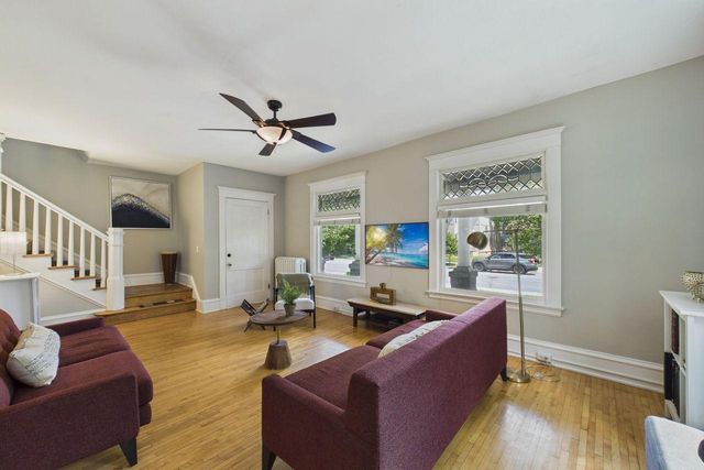 3232 Hennepin Avenue, Minneapolis, MN 55408