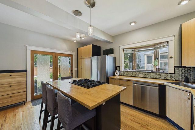 3232 Hennepin Avenue, Minneapolis, MN 55408