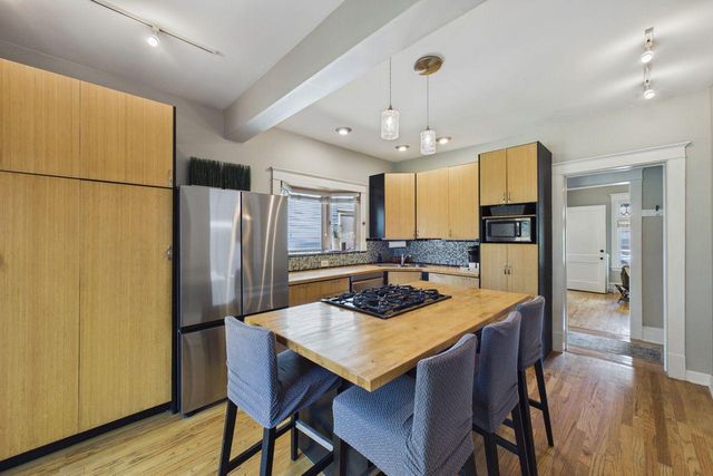 3232 Hennepin Avenue, Minneapolis, MN 55408