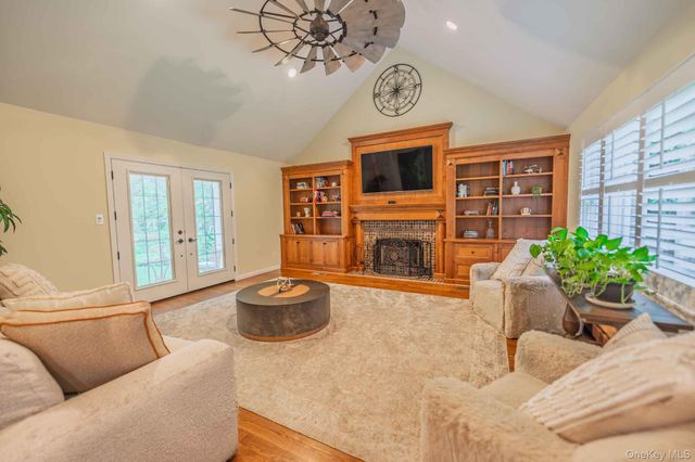 6 Maureen Drive, Mount Sinai, NY 11766