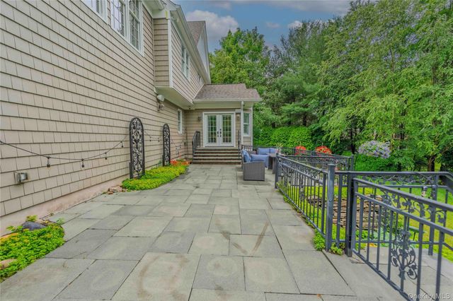 6 Maureen Drive, Mount Sinai, NY 11766
