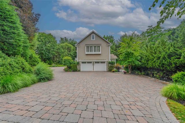 6 Maureen Drive, Mount Sinai, NY 11766