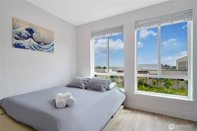 1300 E Remington Court #B, Seattle, WA 98122