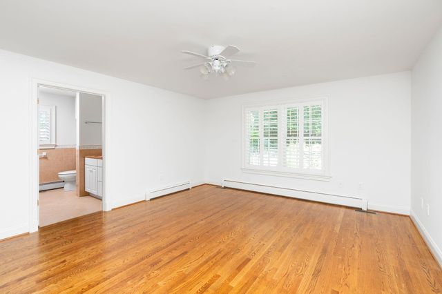 104 WOODLAND DR, Staunton, VA 24401