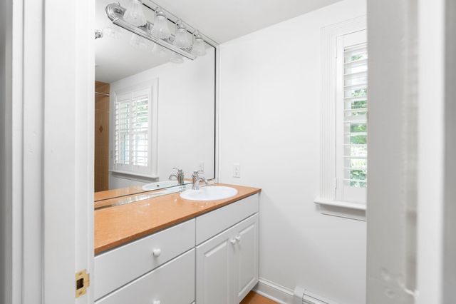 104 WOODLAND DR, Staunton, VA 24401
