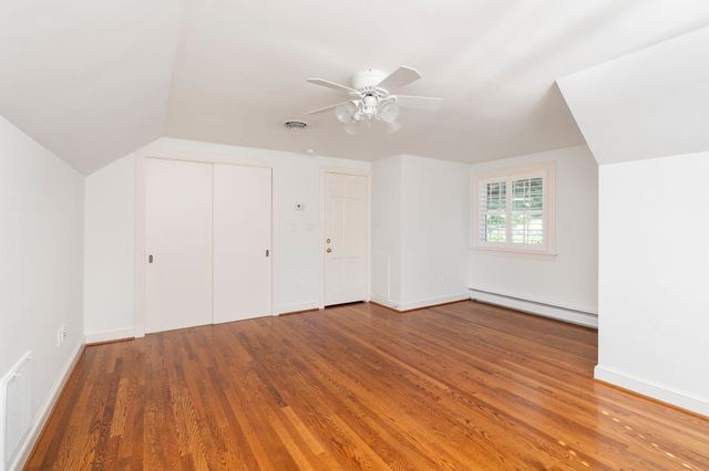 104 WOODLAND DR, Staunton, VA 24401