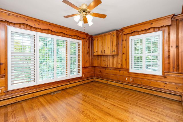 104 WOODLAND DR, Staunton, VA 24401