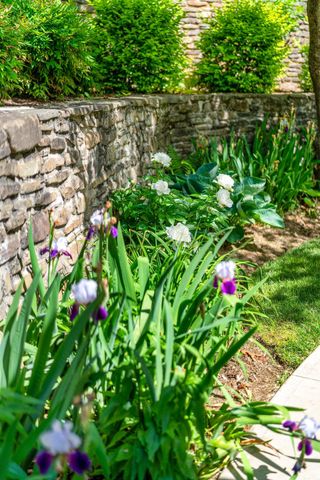 104 WOODLAND DR, Staunton, VA 24401