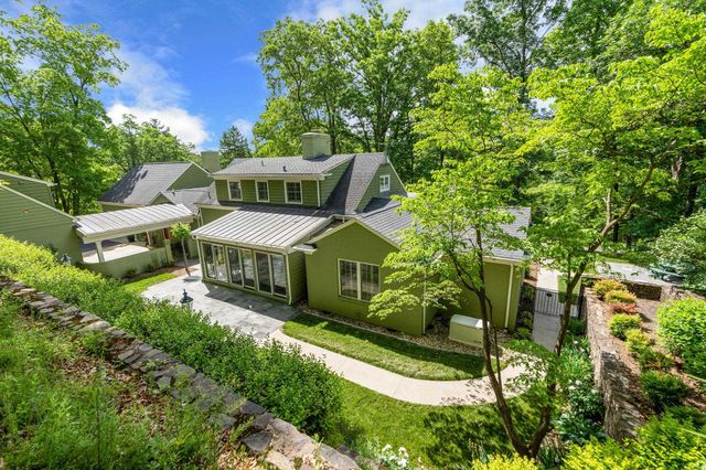 104 WOODLAND DR, Staunton, VA 24401