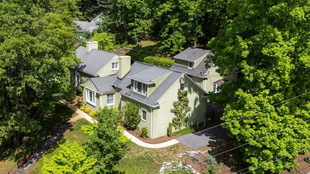 104 WOODLAND DR, Staunton, VA 24401