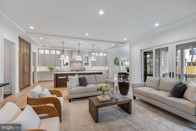 629 N LINCOLN ST N, Arlington, VA 22201