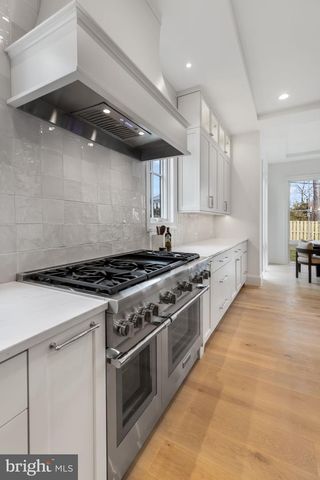 629 N LINCOLN ST N, Arlington, VA 22201