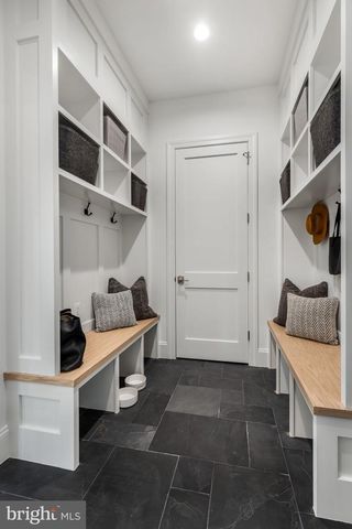 629 N LINCOLN ST N, Arlington, VA 22201