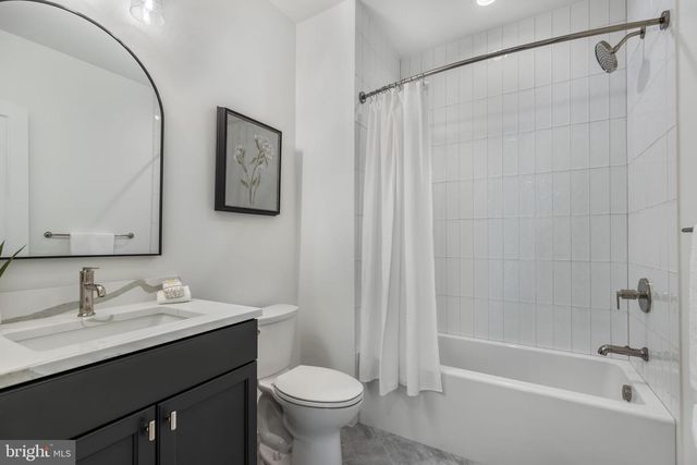 629 N LINCOLN ST N, Arlington, VA 22201