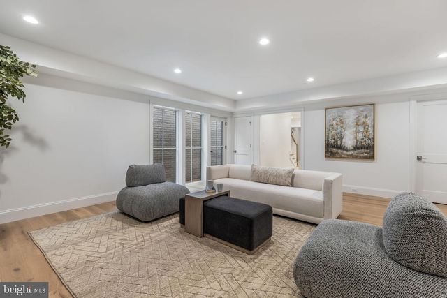 629 N LINCOLN ST N, Arlington, VA 22201