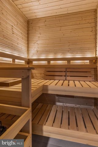 629 N LINCOLN ST N, Arlington, VA 22201