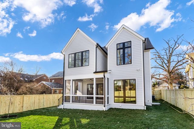 629 N LINCOLN ST N, Arlington, VA 22201