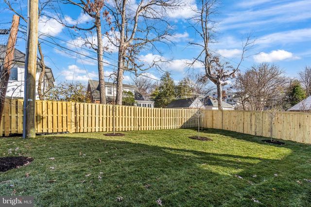 629 N LINCOLN ST N, Arlington, VA 22201