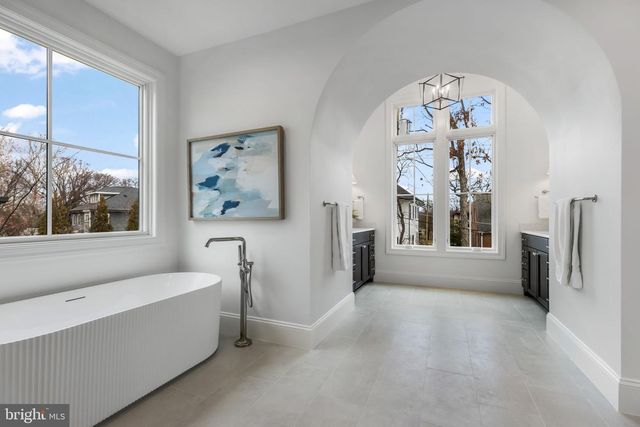 629 N LINCOLN ST N, Arlington, VA 22201